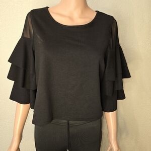 Impulsive Women's Black Blouse with Pleated Sleeves Size Medium